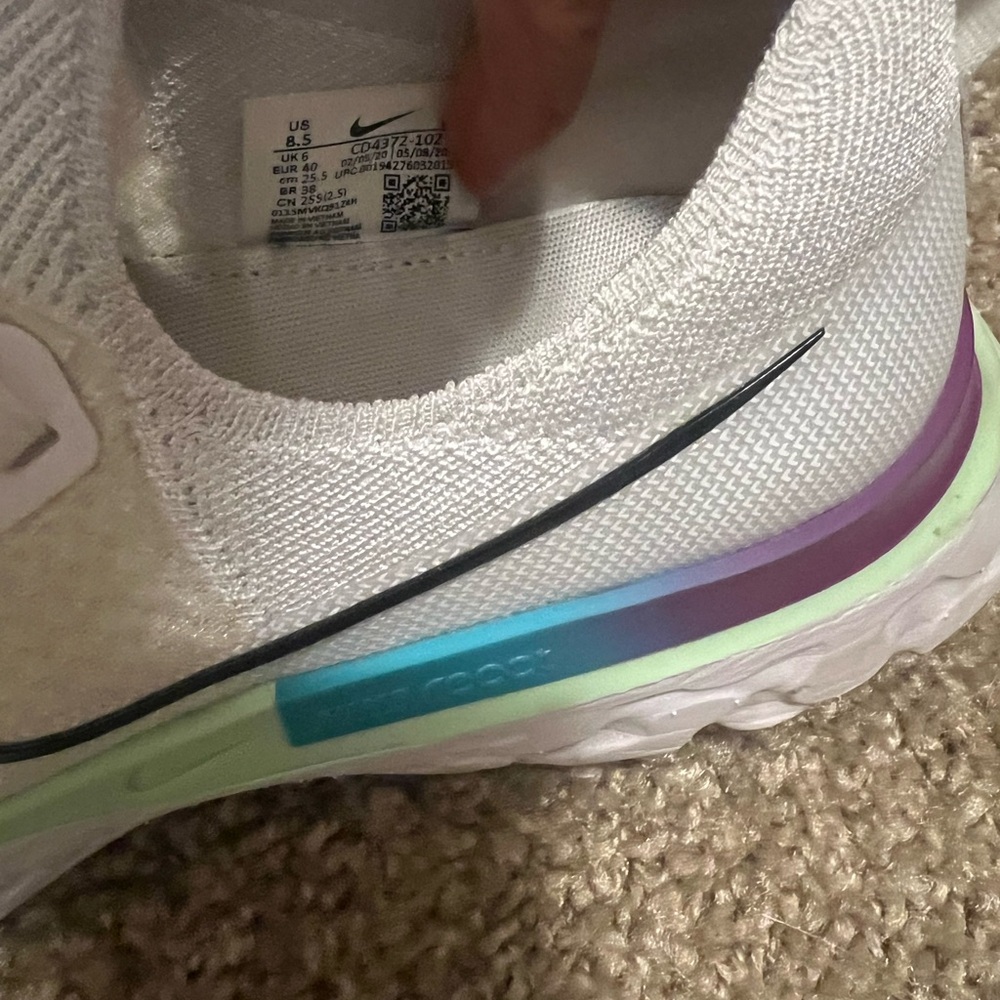 Nike Woman’s React Infinity Run Flyknit White Omb… - image 7